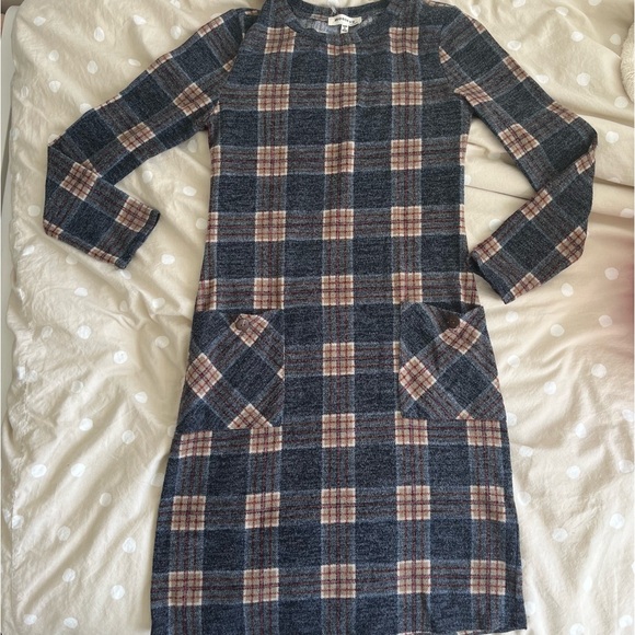 Monteau Dresses & Skirts - Plaid Sweater Dress